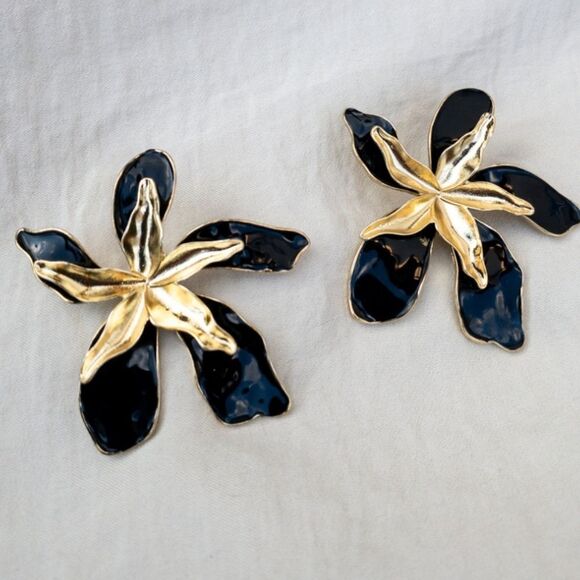 New ZARA Elegant Black and Gold Island Flower Floral Earrings - Picture 6 of 9
